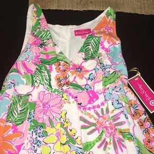 Lilly Pulitzer nosey posie tank top.